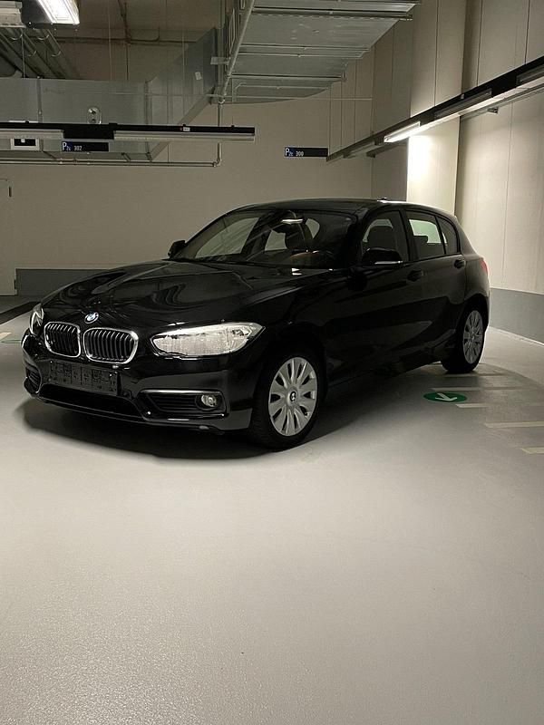 Schwarz Gebraucht 2015 BMW 116 Kleinwagen | 10.899 € (Guter Preis) - Bild 1/4