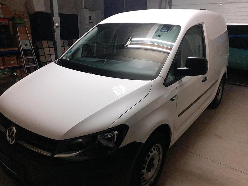 Weiß Gebraucht 2018 VW Caddy Van / Kleinbus | 8.990 € (Superpreis) - Bild 1/4