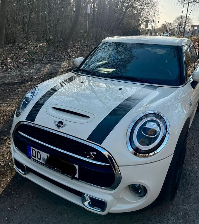 Gebraucht Mini Cooper S Pepper 192 PS (141 kW) 2019 Weiß Kleinwagen