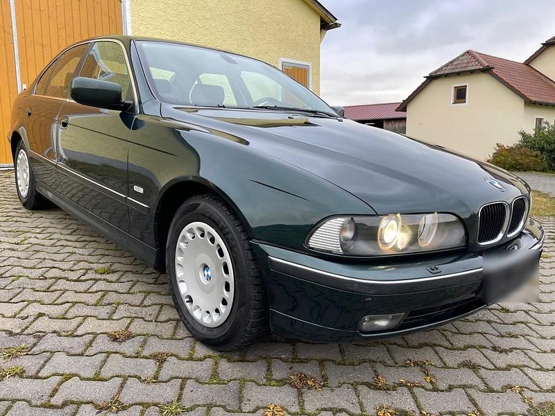 Second-hand BMW 520 125 CP (91 kW) 2000 Verde Berlinǎ