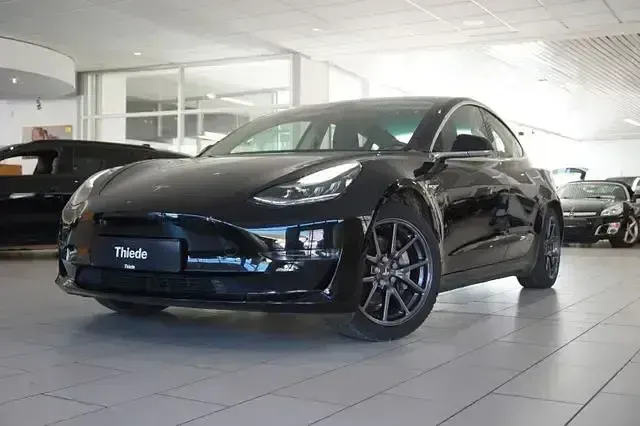 Used Tesla Model 3 366 kW (498 HP) 2019 Black Sedan