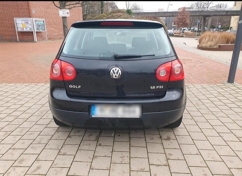 Gebraucht VW Golf V 105 PS (77 kW) 2005 Schwarz Kleinwagen