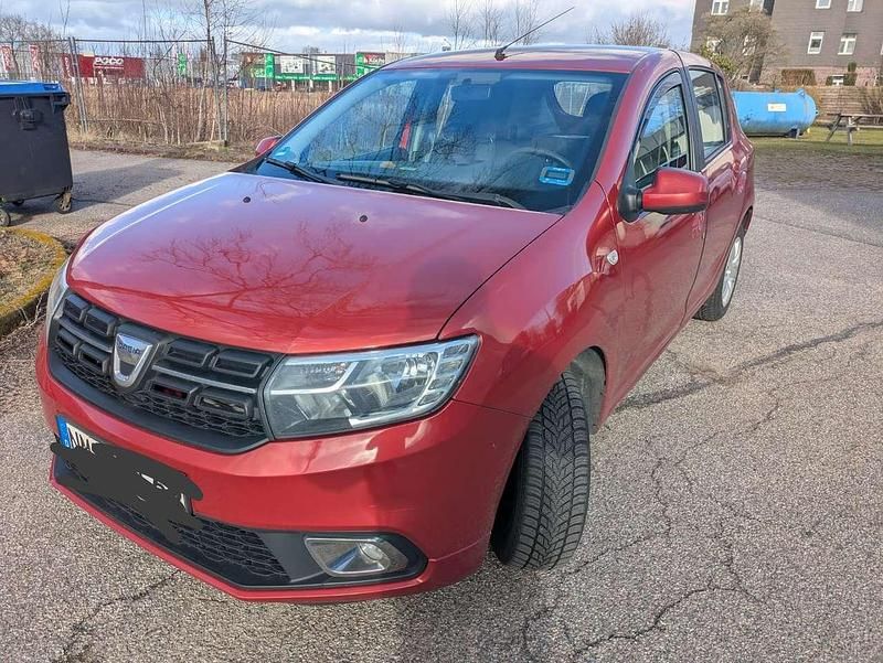 Gebraucht Dacia Sandero 75 PS (55 kW) 2017 Rot Limousine