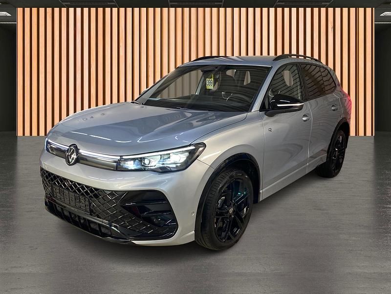 Gebraucht VW Tiguan Style 193 PS (141 kW) 2024 Oyster silver metallic SUV