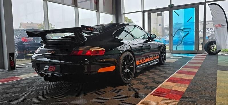 Second-hand Porsche 996 415 CP (305 kW) 2000 Negru