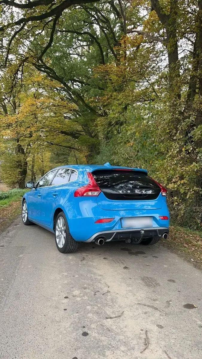 Gebraucht Volvo V40 R-Design 177 PS (130 kW) 2013 Blau Limousine