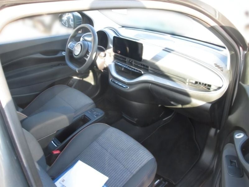 Gebraucht Fiat 500e Icon 86 kW (118 PS) 2022 Schwarz Limousine