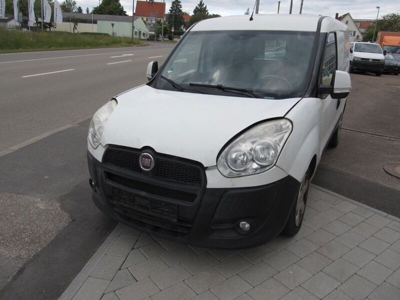 Weiß Gebraucht 2015 Fiat Doblò Van / Kleinbus | 3.000 € (Superpreis) - Bild 1/4