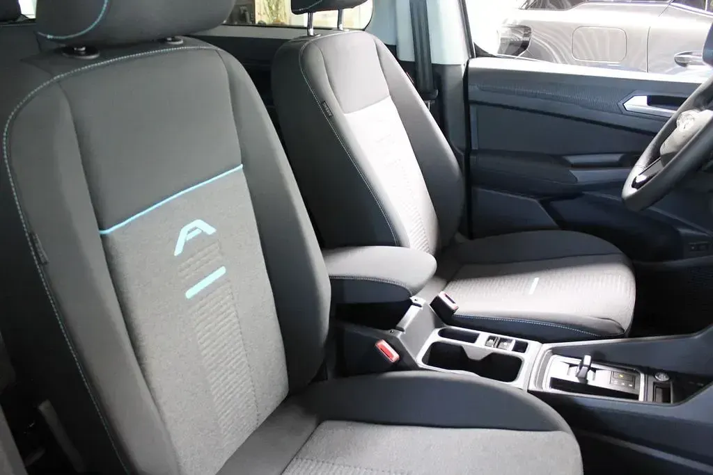 Neu Ford Grand Tourneo Connect Active 150 PS (110 kW) 2026 Grau Van / Kleinbus