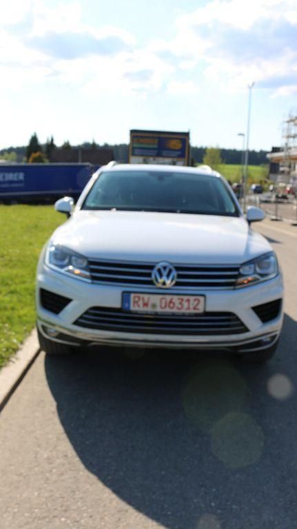 Gebraucht VW Touareg Terrain Tech 262 PS (192 kW) 2017 Weiß SUV