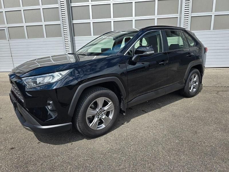 Schwarz Gebraucht 2023 Toyota RAV4 SUV | 31.500 € (Fairer Preis) - Bild 1/4