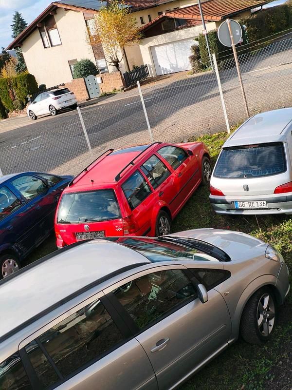 Rot Gebraucht 2001 VW Golf IV Kombi | 600 € (Superpreis) - Bild 1/1