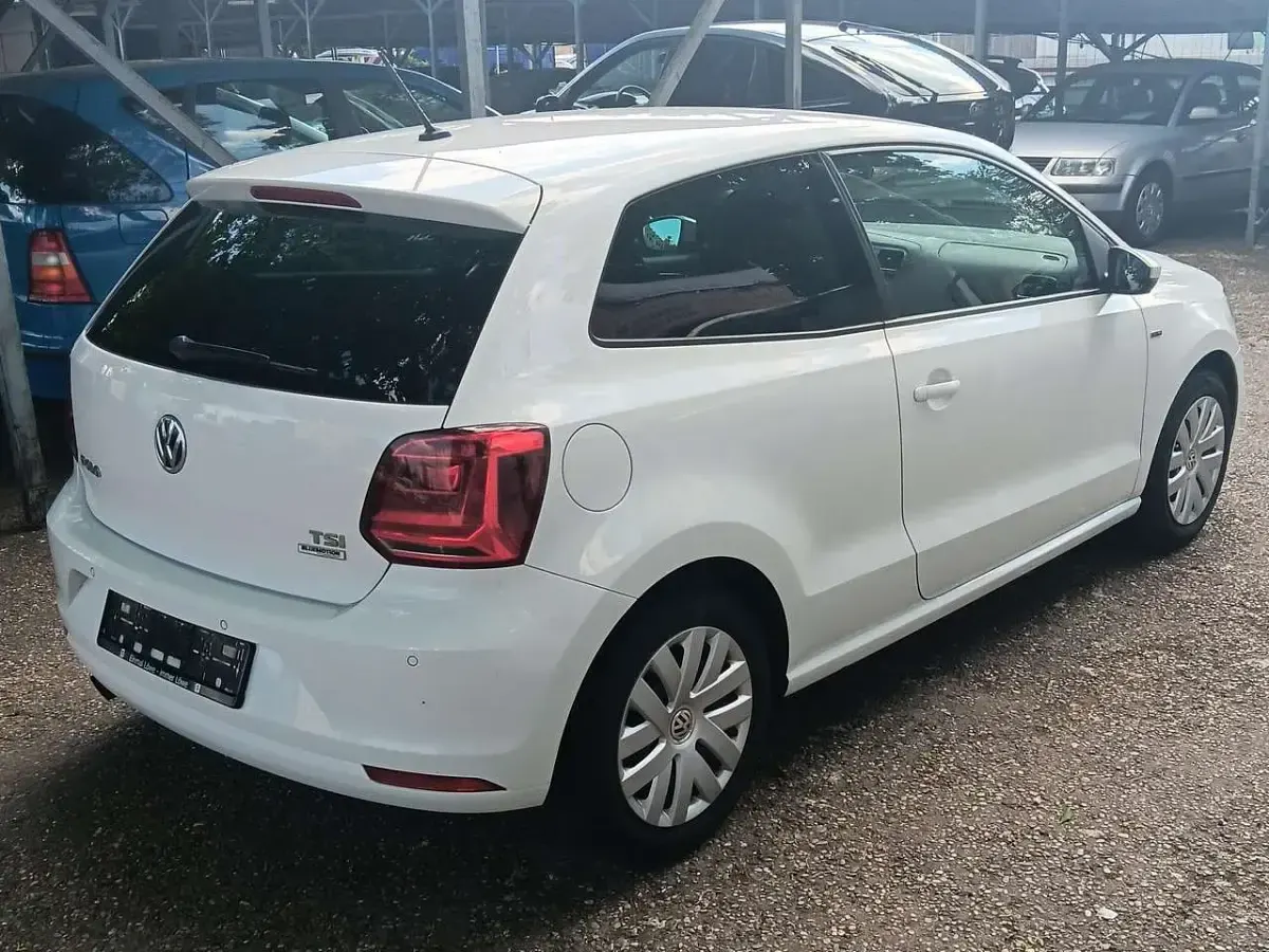 Gebraucht VW Polo LOUNGE 90 PS (66 kW) 2015 Pure white Kleinwagen