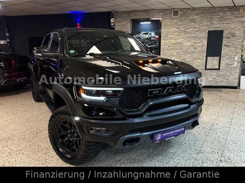 Schwarz Gebraucht 2022 Dodge Ram Abholung | 102.990 € (Teuer) - Bild 1/4