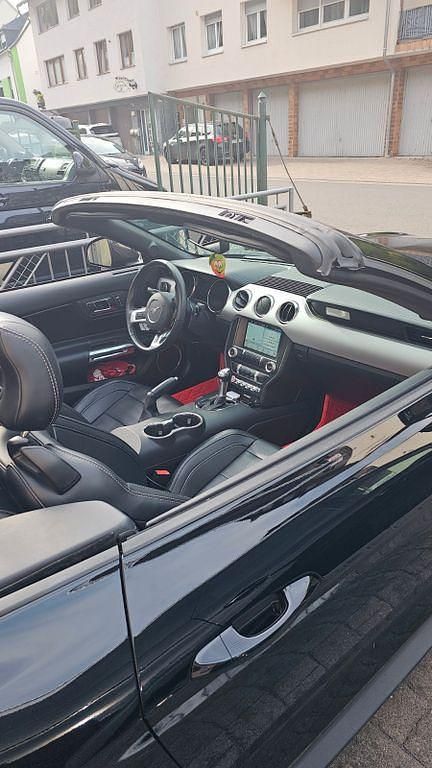 Gebraucht Ford Mustang GT 421 PS (309 kW) 2017 Schwarz Cabrio