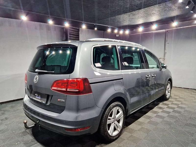 Second-hand VW Sharan 177 CP (130 kW) 2019 Gri Monovolum