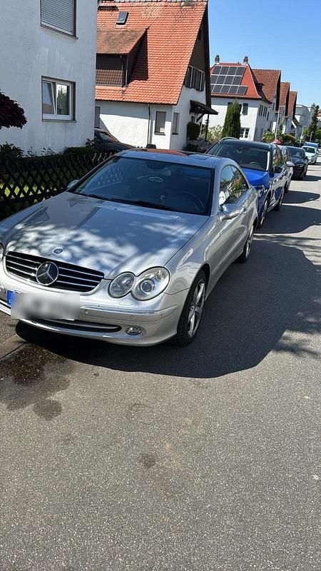 Silber Gebraucht 2003 Mercedes CLK320 Avantgarde Coupé | 3.000 € (Fairer Preis) - Bild 1/4