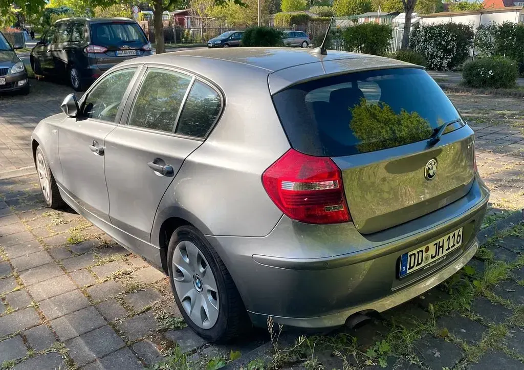 Używany BMW 116 122 KM (89 kW) 2011 Szary Hatchback