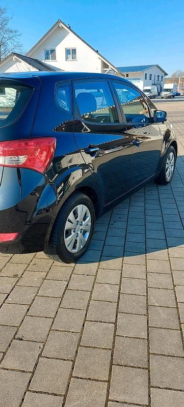 Gebraucht Hyundai ix20 90 PS (66 kW) 2012 Schwarz Kleinwagen