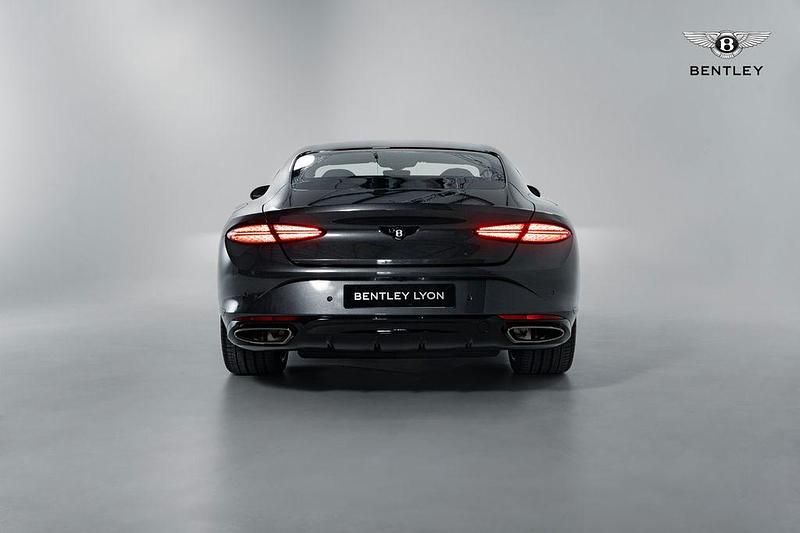 Neu Bentley Continental 680 PS (500 kW) 2025 Grau