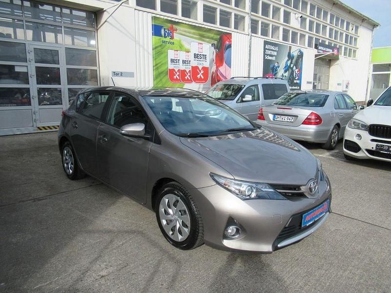 Gebraucht Toyota Auris 99 PS (72 kW) 2014 Grau Limousine