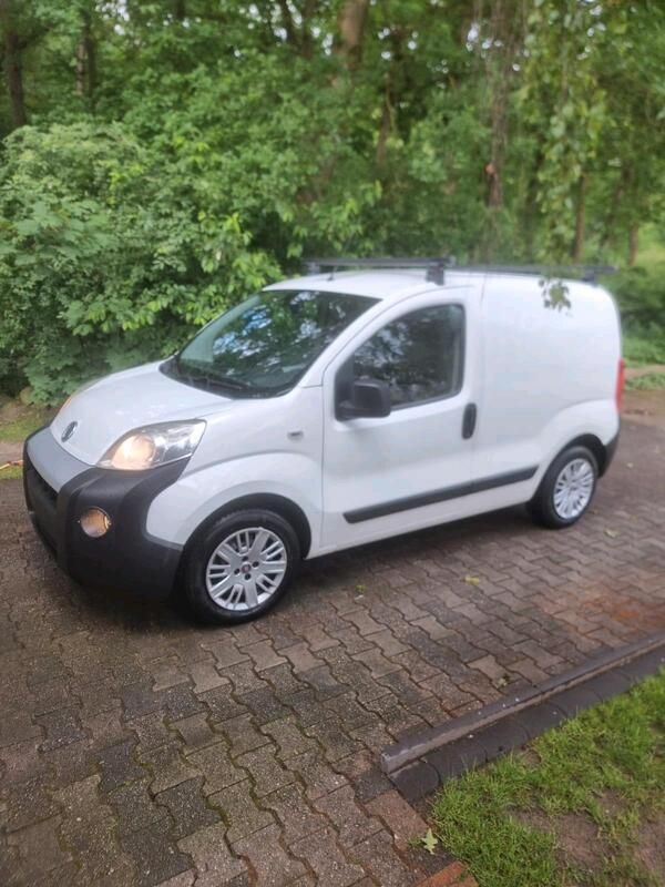 Weiß Gebraucht 2012 Fiat Fiorino Van / Kleinbus | 4.500 € - Bild 1/4