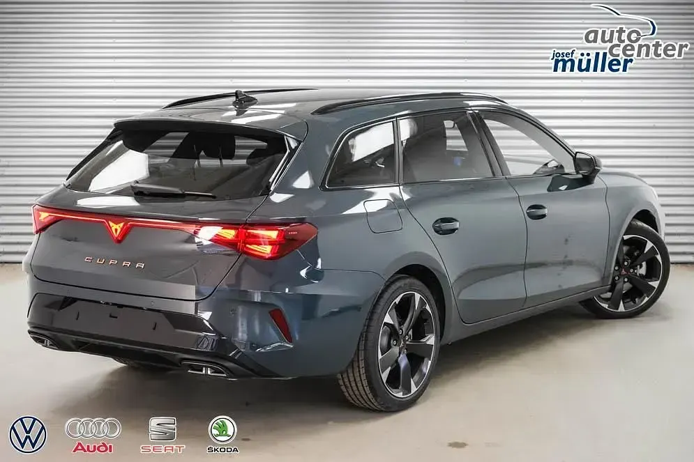 Neu Cupra Leon 204 PS (150 kW) 2026 Blau Limousine