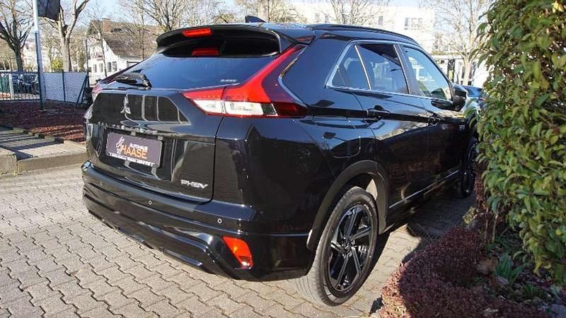 Gebraucht Mitsubishi Eclipse Cross Plus 188 PS (138 kW) 2022 Pantherschwarz SUV