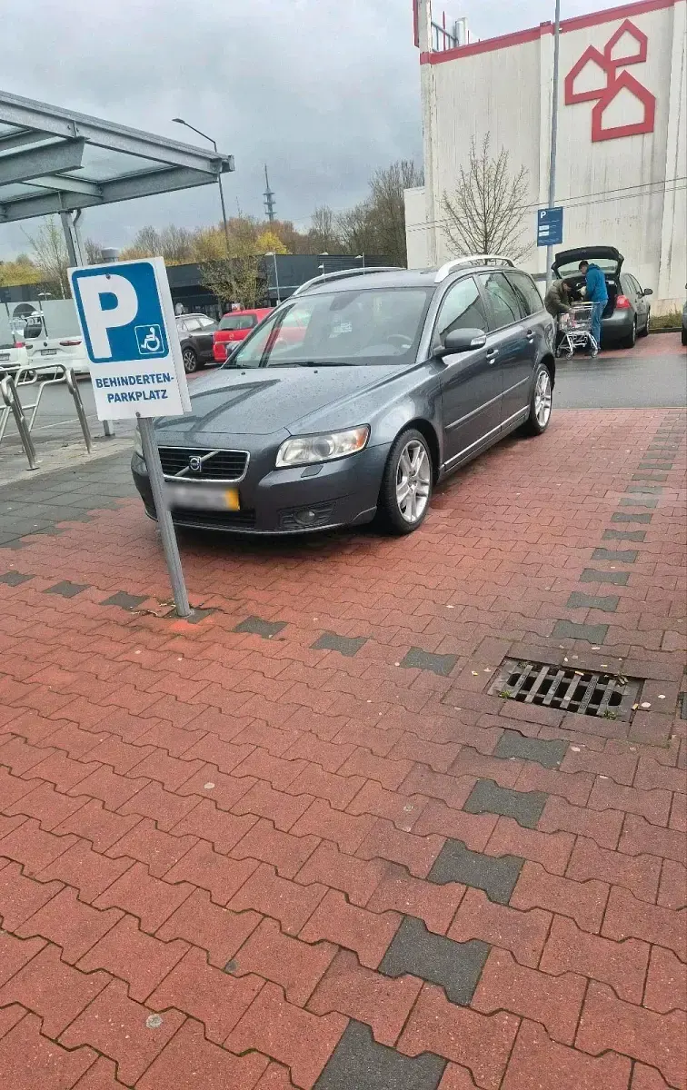 Gebraucht Volvo V50 180 PS (132 kW) 2008 Grau Kombi