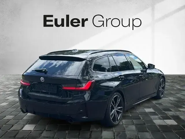 Gebraucht BMW 330 M Sport 286 PS (210 kW) 2023 Saphirschwarz metallic Kombi