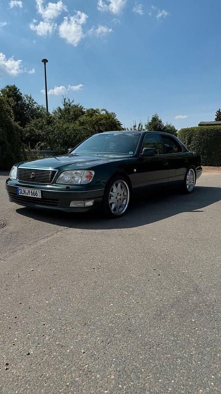 Grün Gebraucht 1999 Lexus LS400 Limousine | 8.500 € - Bild 1/4