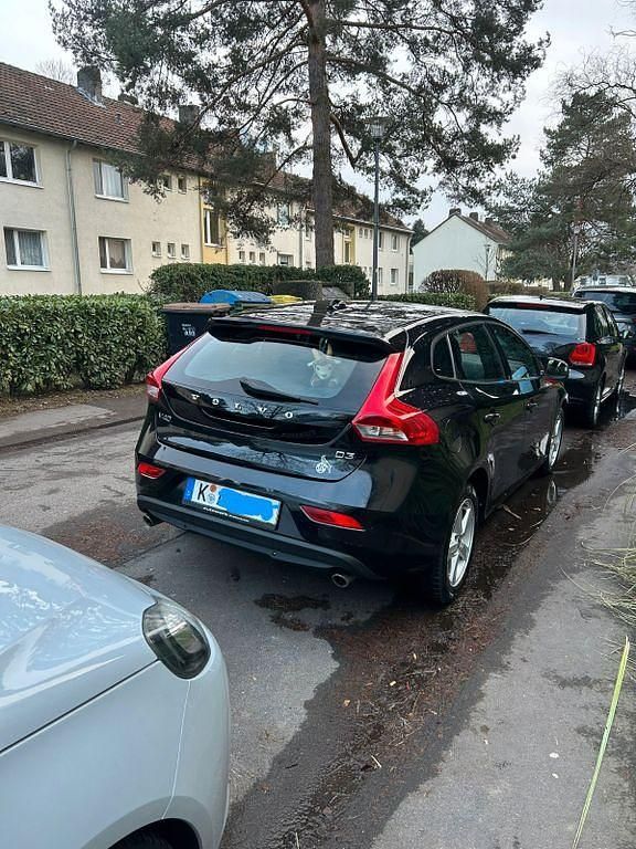 Gebraucht Volvo V40 You! 150 PS (110 kW) 2014 Schwarz Limousine