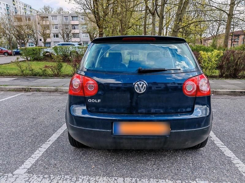 Second-hand VW Golf IV 75 CP (55 kW) 2004 Albastru Hatchback