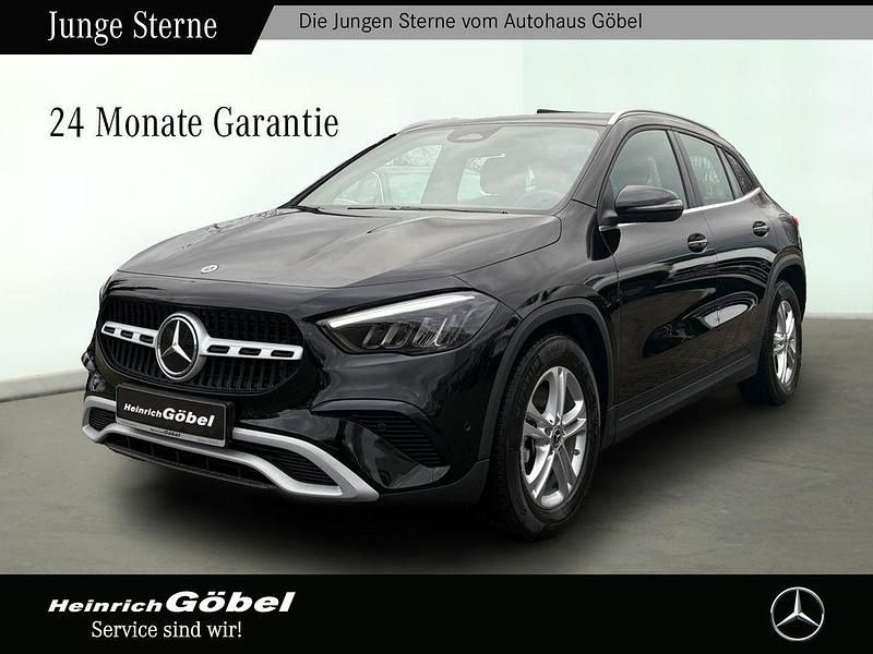 Gebraucht Mercedes GLA200 163 PS (119 kW) 2023 Schwarz SUV