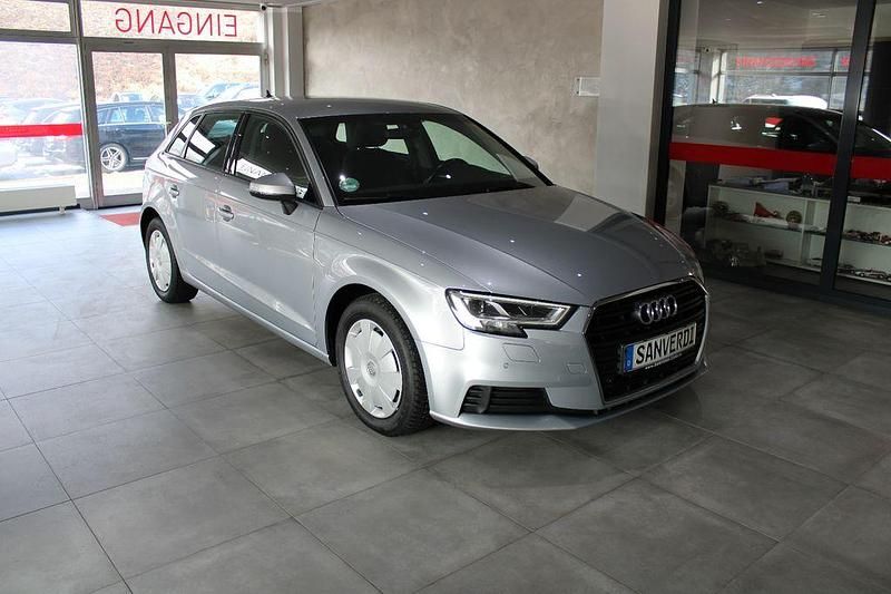 Gebraucht Audi A3 Design 116 PS (85 kW) 2018 Silber Limousine