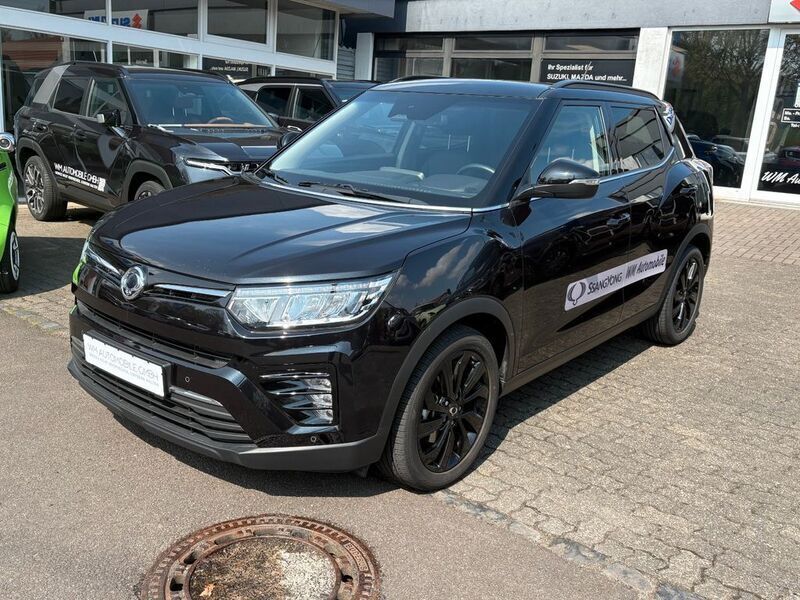 Schwarz Gebraucht 2023 Ssangyong (KGM) Tivoli SUV | 21.770 € - Bild 1/4