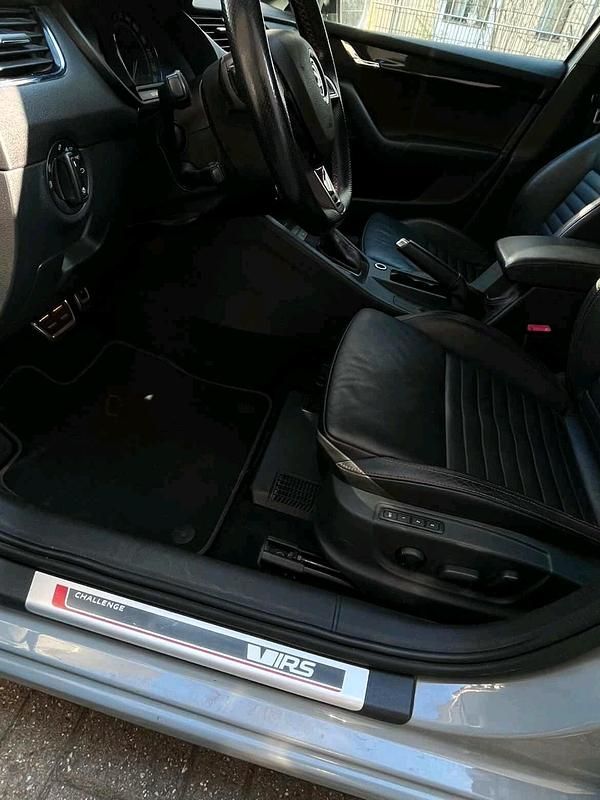 Gebraucht Skoda Octavia vRS 184 PS (135 kW) 2015 Grau Kleinwagen