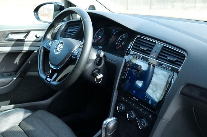 Gebraucht VW Golf VII Highline 150 PS (110 kW) 2015 Schwarz Kombi