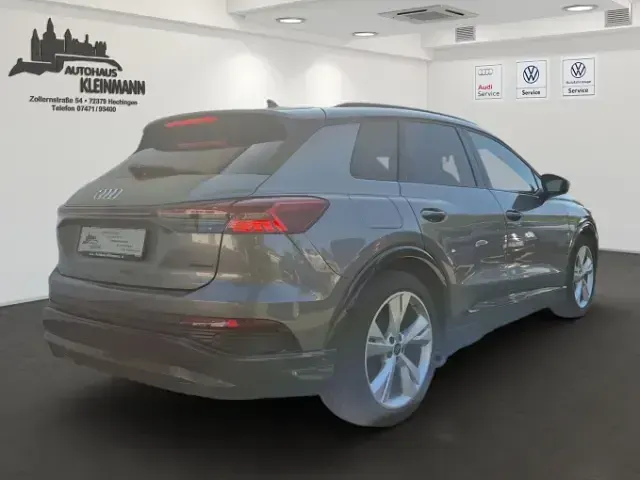 Gebraucht Audi Q4 e-tron Basis 219 kW (299 PS) 2023 Grau SUV