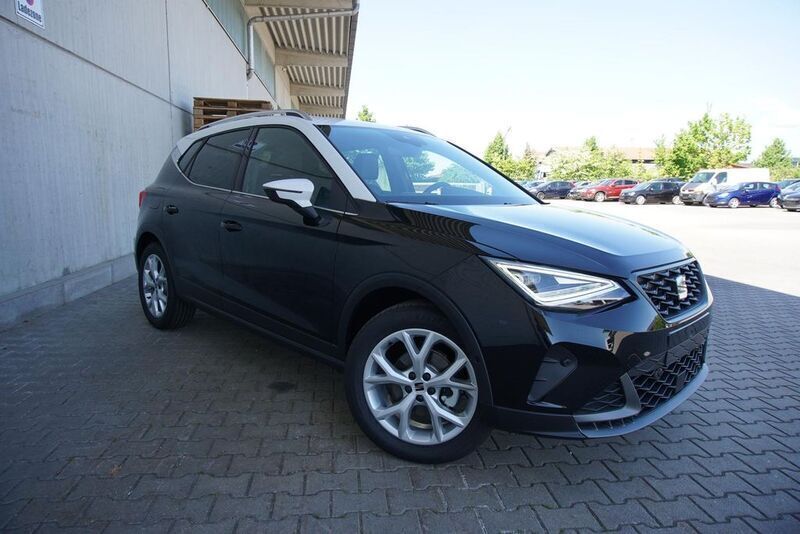 Mitternachtsschwarz Neu 2025 Seat Arona FR SUV | 25.850 € (Guter Preis) - Bild 1/4