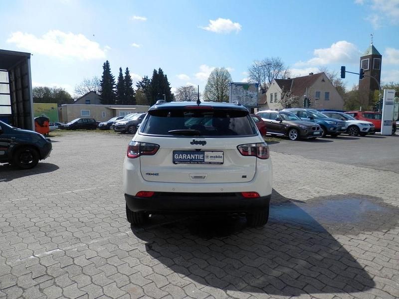 Gebraucht Jeep Compass 179 PS (131 kW) 2020 Weiß SUV