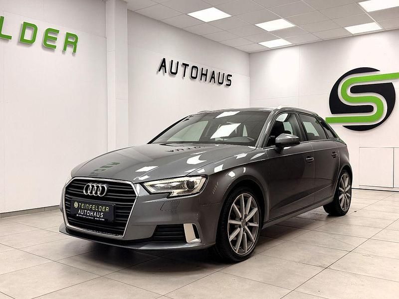 Gebraucht Audi A3 Sport 116 PS (85 kW) 2019 Grau Limousine