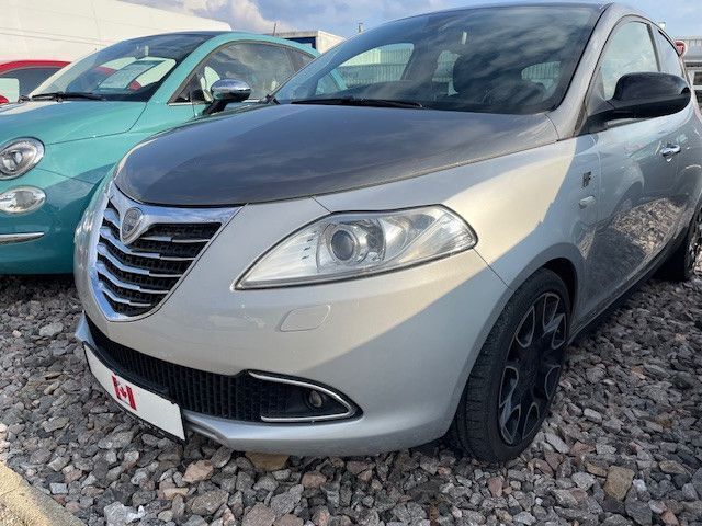 Grau Gebraucht 2011 Lancia Ypsilon Platinum Kleinwagen | 7.990 € - Bild 1/4