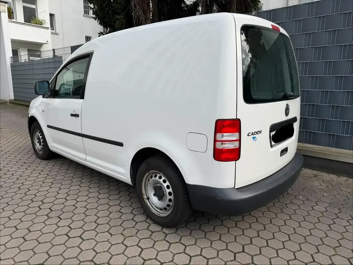 Gebraucht VW Caddy 102 PS (75 kW) 2012 Weiß Van / Kleinbus