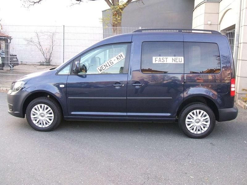 Gebraucht VW Caddy Family 102 PS (75 kW) 2014 Blau Van / Kleinbus