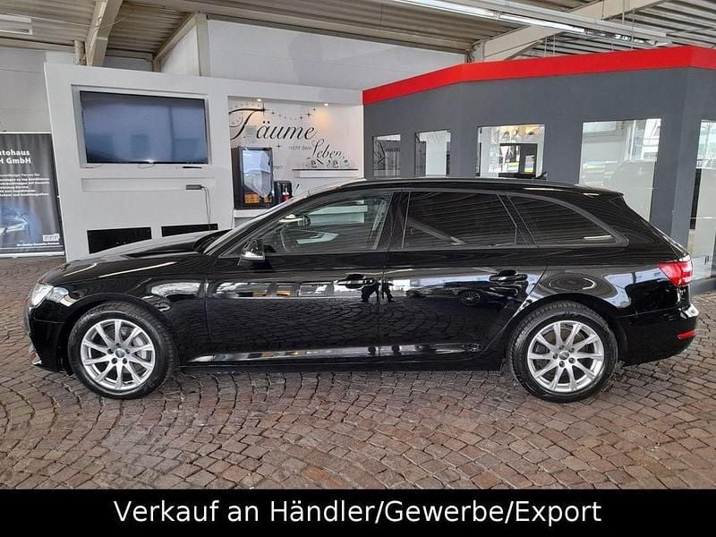 Gebraucht Audi A4 Basis 190 PS (139 kW) 2018 Schwarz Kombi