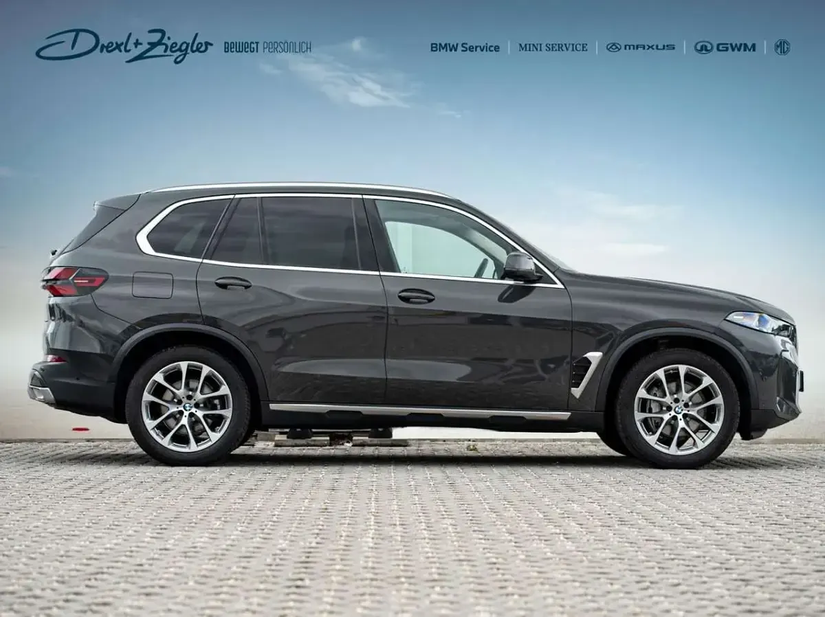 Gebraucht BMW X5 Comfort Edition 298 PS (219 kW) 2023 Dravitgraumetallic SUV