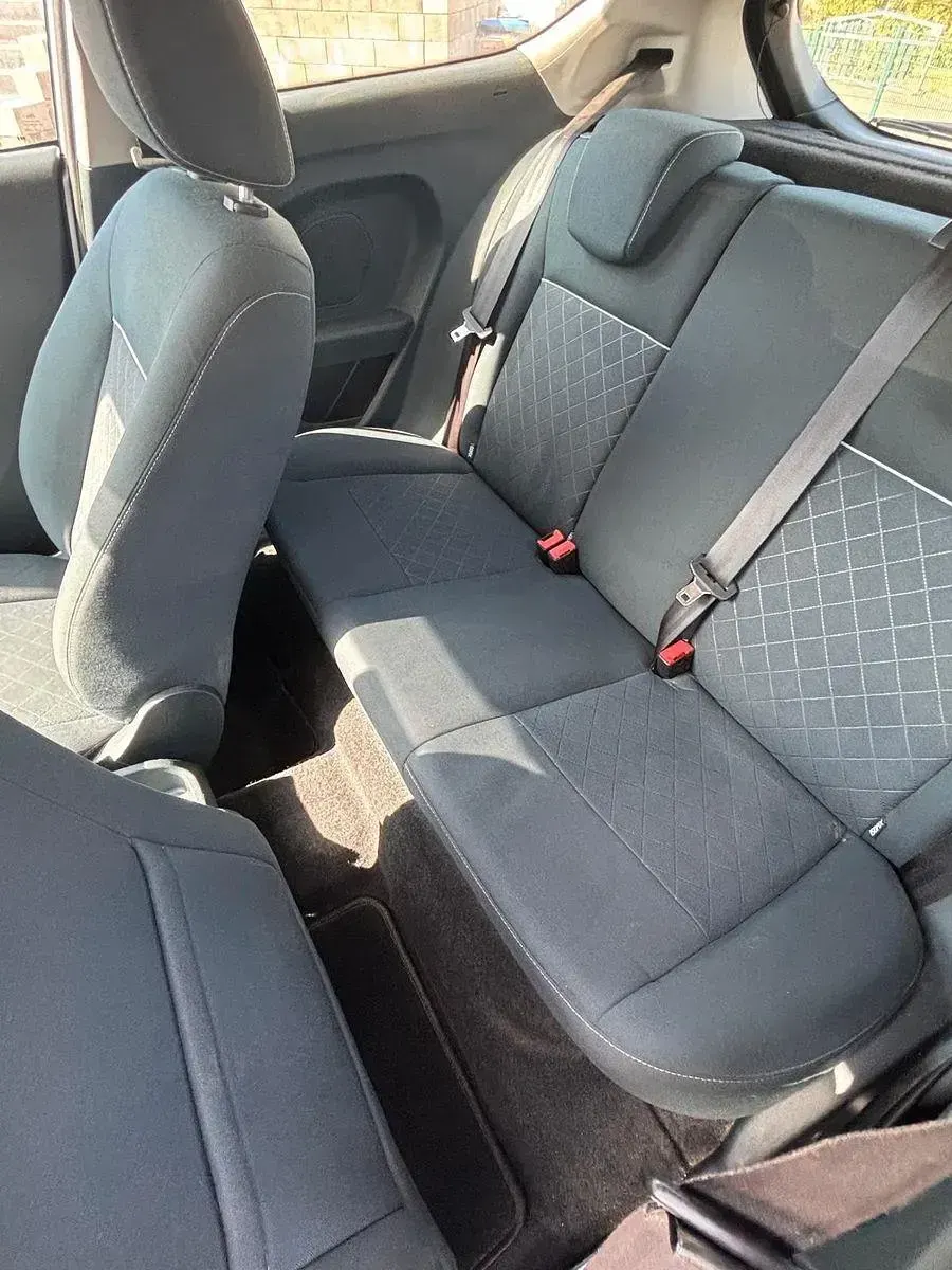 Gebraucht Ford Fiesta Trend 60 PS (44 kW) 2011 Silber Limousine