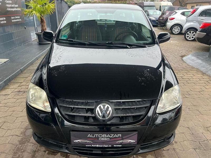 Gebraucht VW Fox Basis 69 PS (50 kW) 2007 Schwarz Kleinwagen
