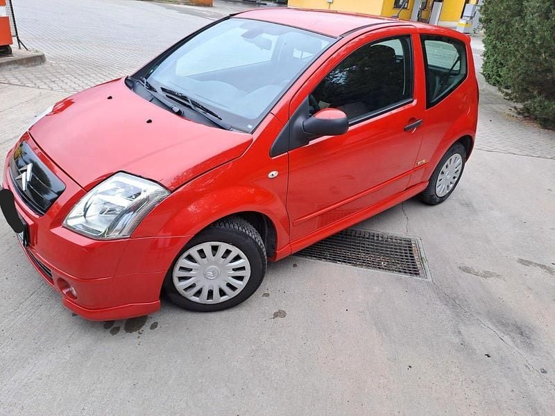 Rot Gebraucht 2007 Citroën C2 VTR Sport Kleinwagen | 1.950 € (Guter Preis) - Bild 1/4